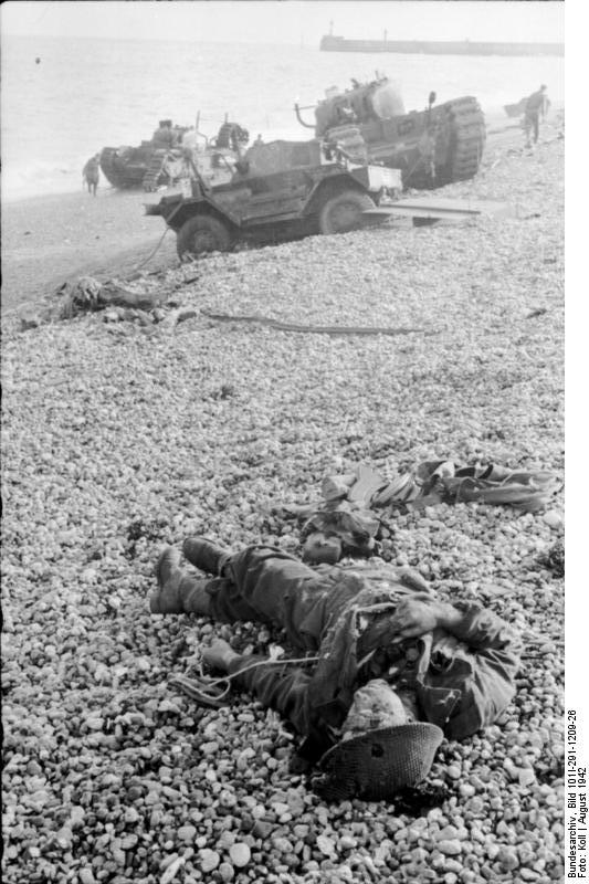 Dieppe, Landungsversuch, toter alliierter Soldat